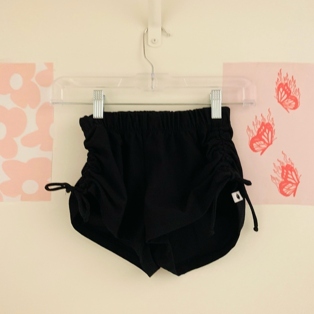 FIVE DANCEWEAR high tied shorts black youth large